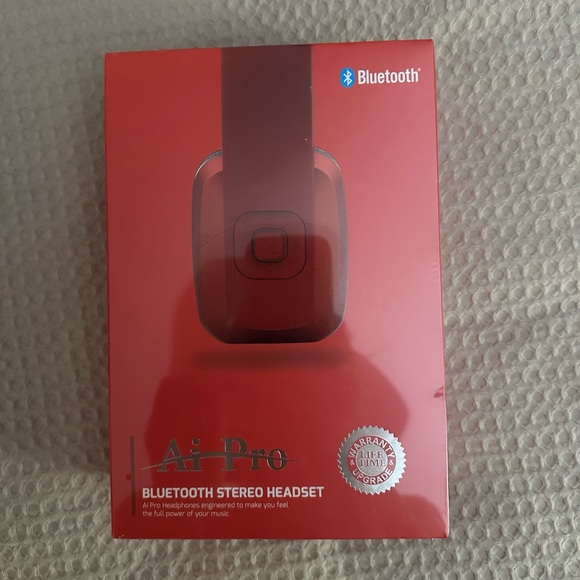 Ai Pro Red Bluetooth Stereo Headset - Picture 1 of 4